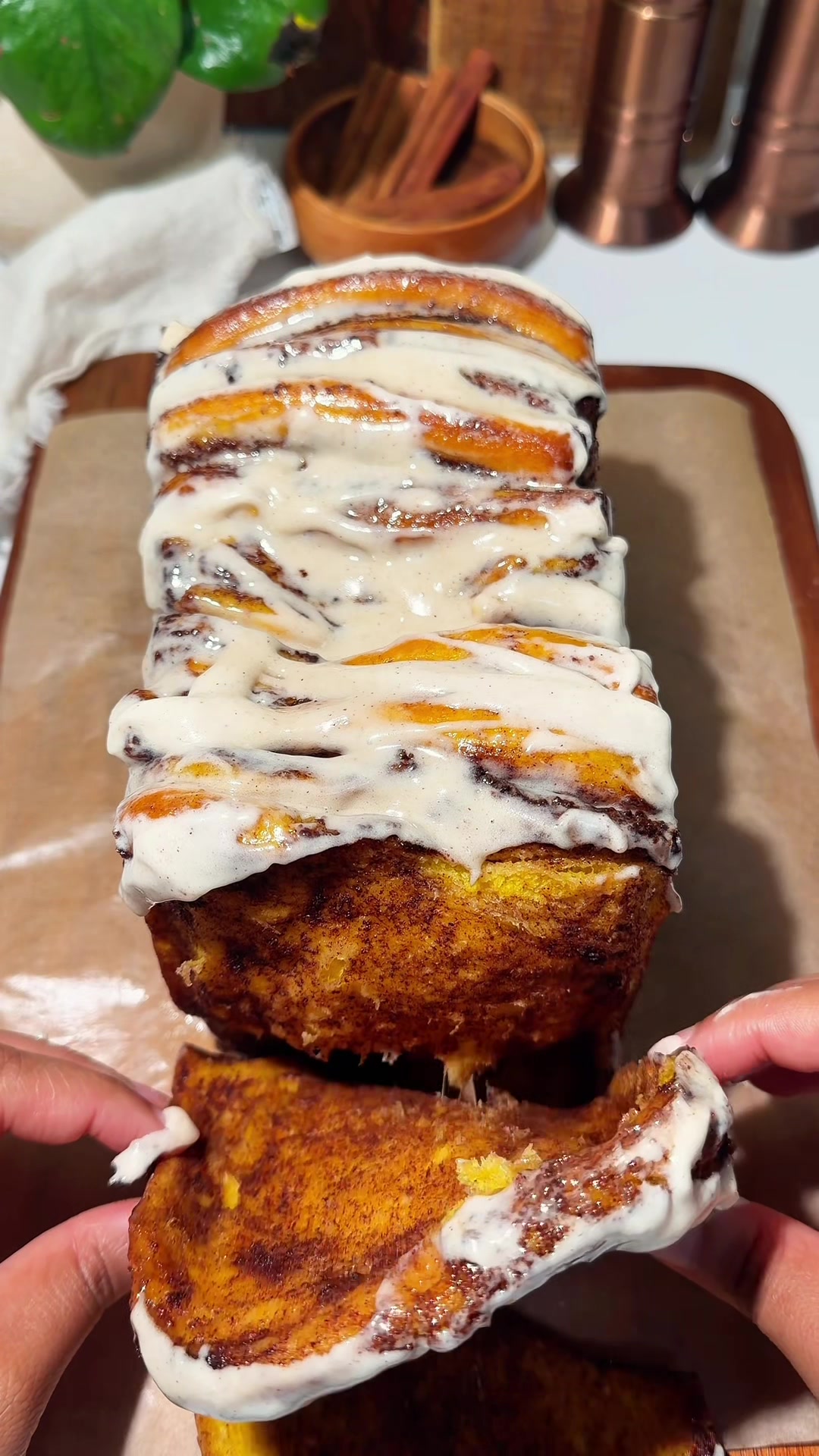 Pumpkin Cinnamon Roll Pull Apart Bread