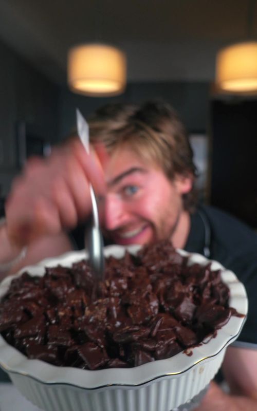 Low-Calorie, High-Protein Viral Crunch Cake